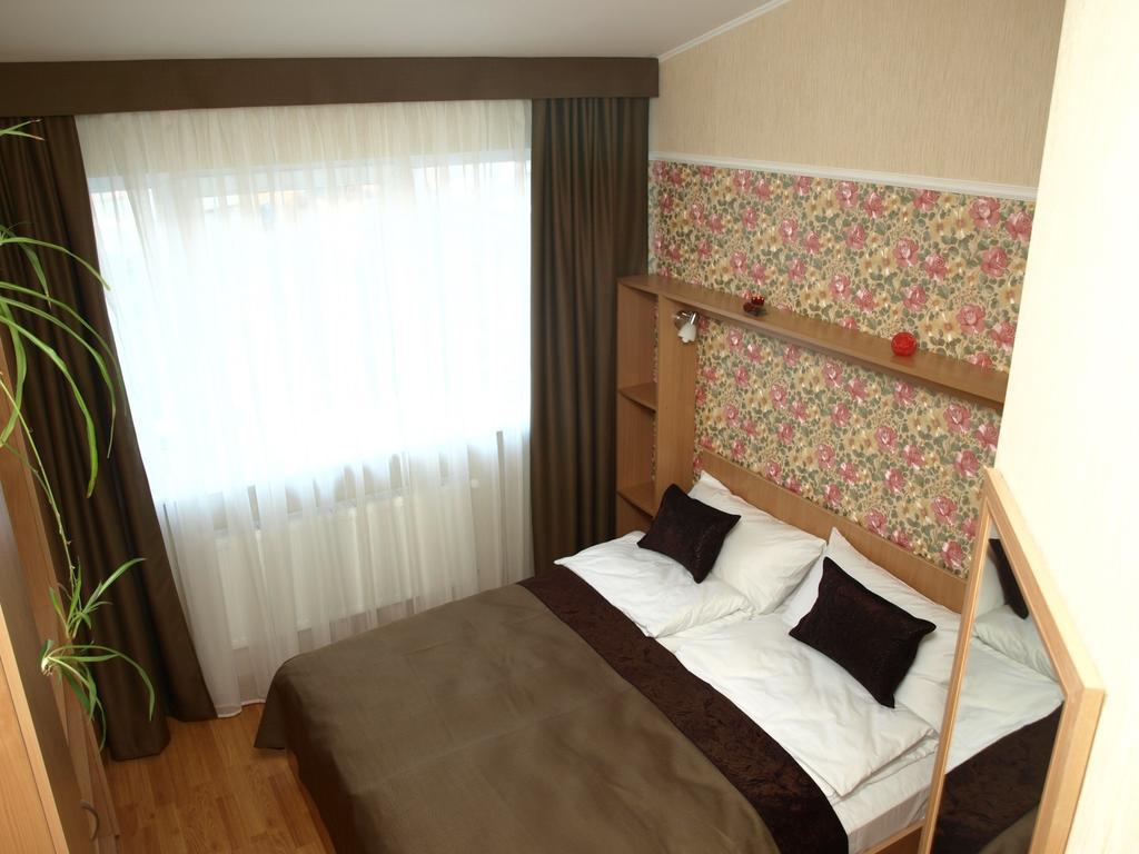 Leon Hotel Lviv Quarto foto
