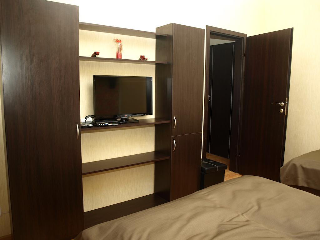Leon Hotel Lviv Quarto foto